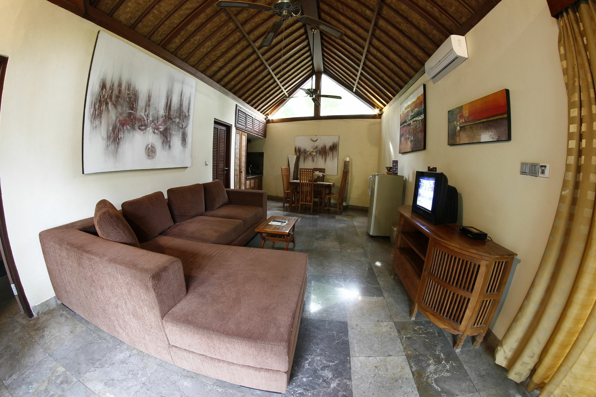 Bayshore Villa Manggis Extérieur photo